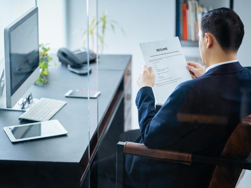How to Write a Canadian-Style CV for Jobs in 2026