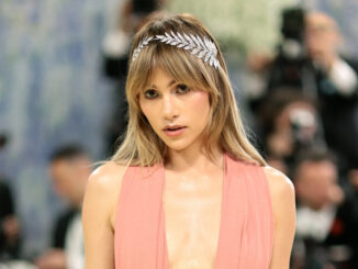 Suki Waterhouse Biography